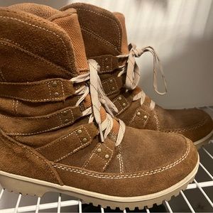 Sorel suede boots women 7.5